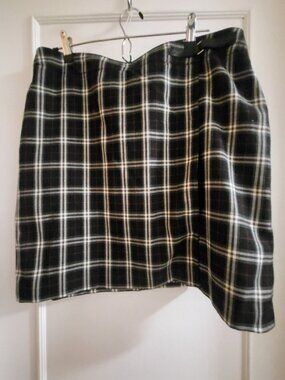 Clearance Reitmans Black & White Plaid Mini Skirt - Size 15